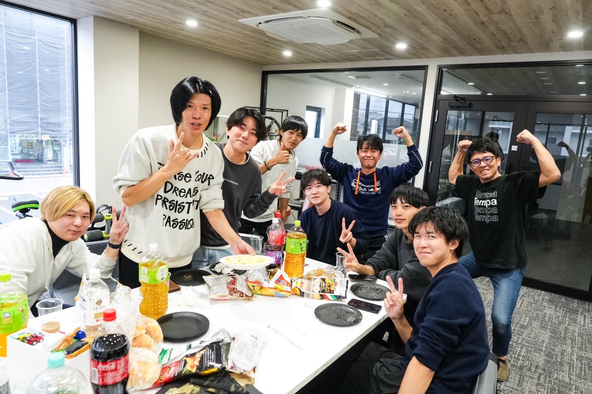 Tempa108_'s tweet photo. 【イベント・キャンペーン告知】
おはようございます！
本日12月1日〜末日、WORK・クリアテックホイールキャンペーンを開催いたします！

上記ホイールをスペシャルプライスにて販売、その上スタジオ撮影をサービスしちゃう特典付きです！あなたの愛車をカッコよくカスタムして、カッコよく撮影しませんか？

そして、今履いているホイールも下取り大歓迎です！！

ーーーーーーーーーーーーーーーーーーーーーーーーー
【キャンペーン内容】
■期間
12月1日〜末日
※上記期間内にご契約をいただいたお客様を対象に、ホイールが届き次第、順次取り付け・撮影を行います

■対象商品
・WORK　カタログ掲載商品
・クリアテック　ACHT6・Archst

■お支払い方法
現金・カード・ローン
ーーーーーーーーーーーーーーーーーーーーーーーーー

また、12月7・8日は大商談会を開催！
Tempa・O&G-worksデモカーの展示や、キッチンカーが来る上に、7日はTempa恒例のピ座談会忘年会を開催！

噂のピザや今回は鍋なんかも用意したいと考えていますので、是非みんなで楽しんじゃってください！！

ボーナスの使い道を考えていたそこのあなた！
是非、愛車のカスタム・ドレスアップをしてカッコいい写真を撮りましょう😁
