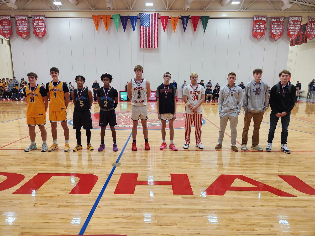 Congratulations to Ross Robertson and Cotlan Porter for being named to the Oregon Thanksgiving Tournament All-Tournament Team! Both players set a new single-game career high today: Porter with 29 in the semifinal and Robertson 51 in the championship game. Well deserved for both!