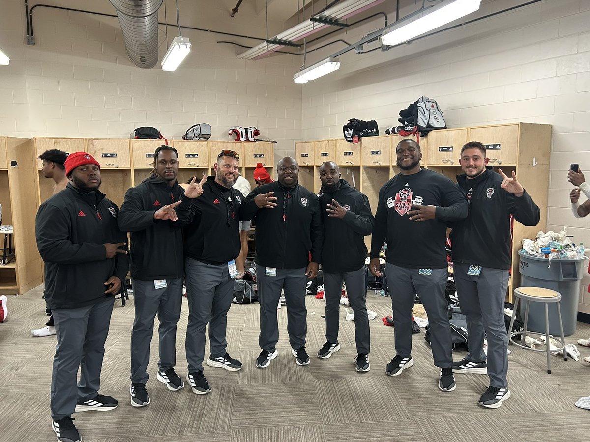 emma_rain4780's tweet photo. Thankful to be able to celebrate this win with all of these men. Each one of you has made me a better Man and Coach. @CoachThunder_45 @ianwalk3r #GTHC #4InARow #LightItRed #HTT #1Pack1Goal https://t.co/tCNJj0DJpy