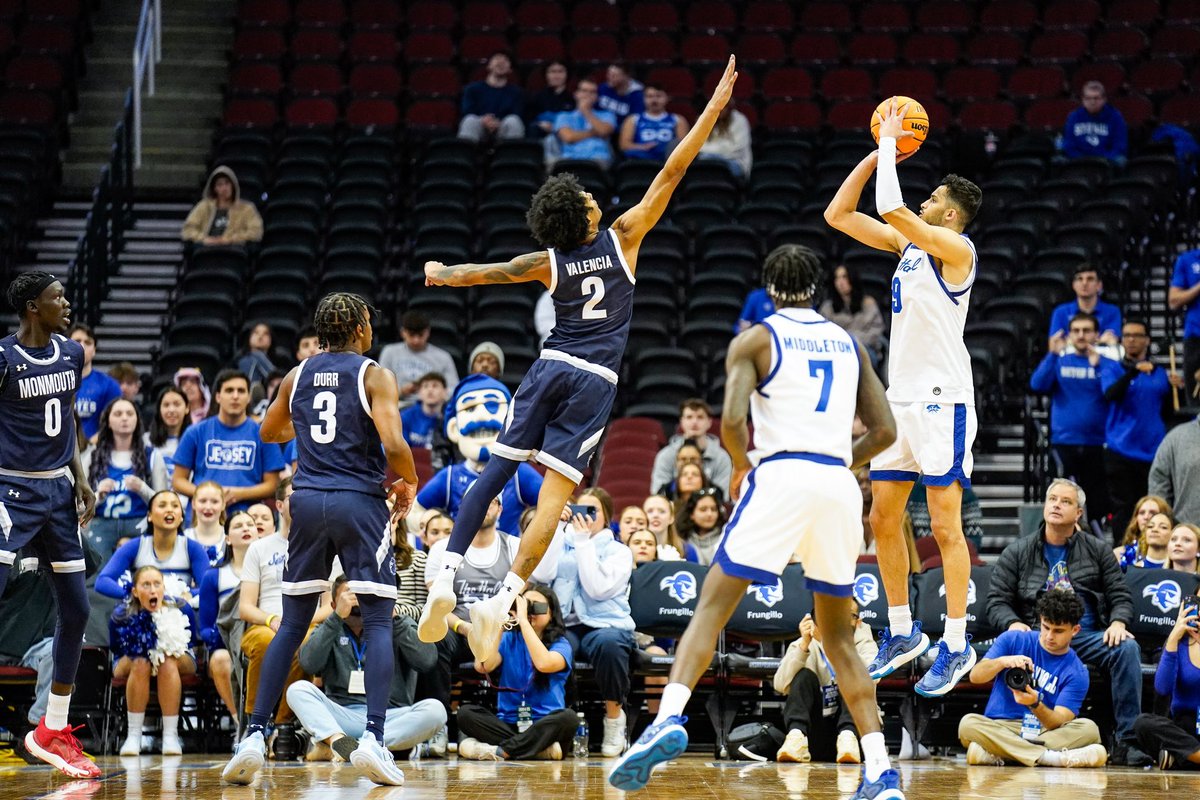 MonmouthBBall's tweet image. 11 points. 9 rebounds. 4 blocks. 

2️⃣ does it all.