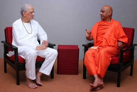 Two photographs across a decade!

November 30, 2024: Two great seers, Tapasvis of our time, whose exemplary lives have paved the way for the Divine #HinduRashtra!

March 9, 2014: Both together a decade ago.

Only by the Grace of such evolved Beings, #SanatanPrabhat_25yrs has