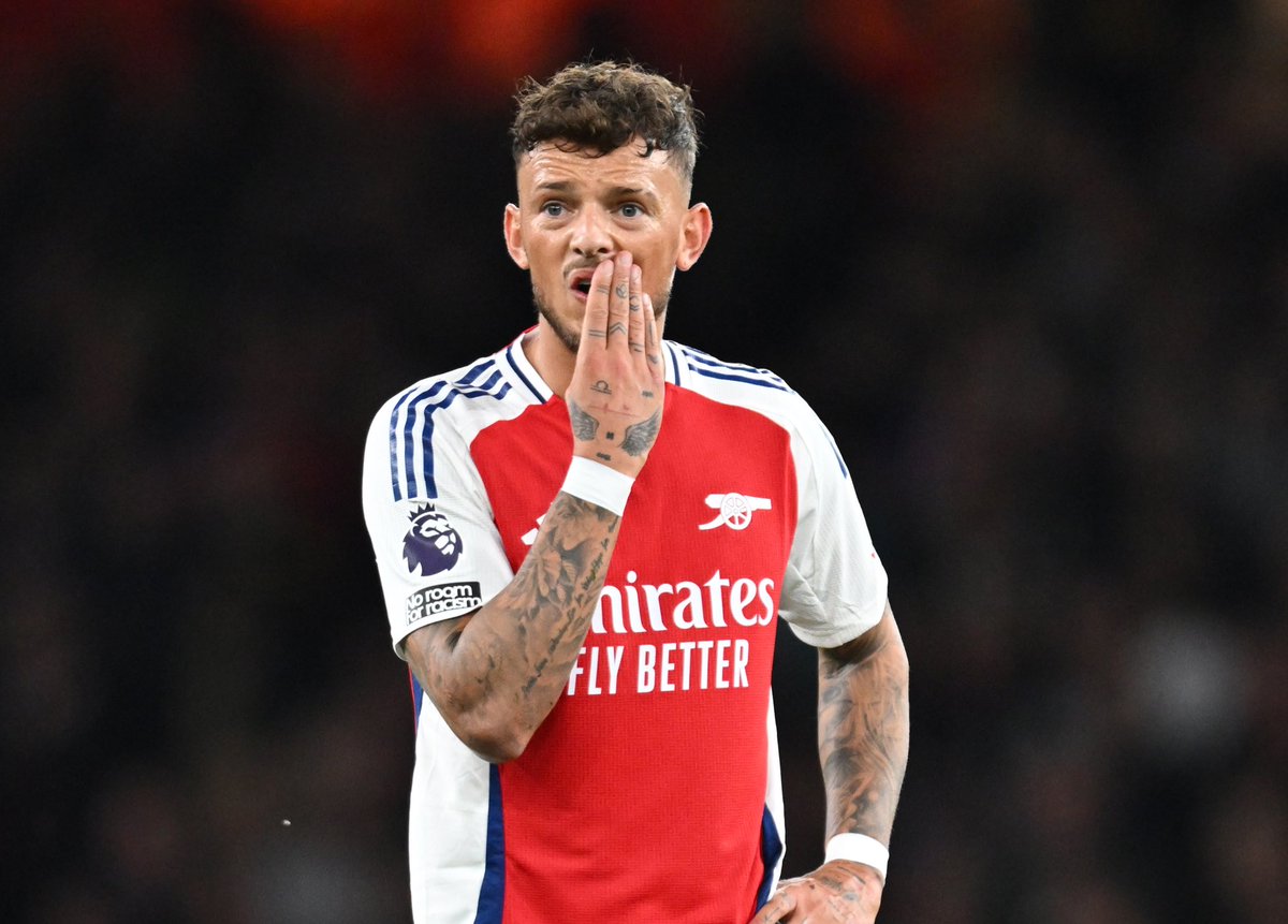 🔴⚪️ Arteta on Ben White: “The surgery went really well, there is no reaction after that”.

“He is improving day by day but it is a process for the first 4-6 weeks”.

“We have to be really cautious and don’t put any stress on that knee”.