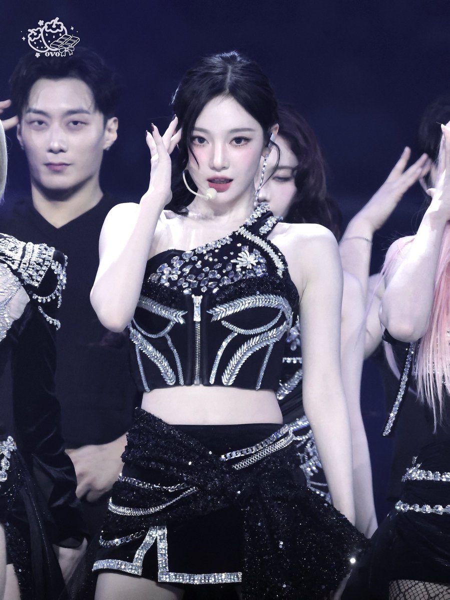 Ovo77mry's tweet photo. 241130 MMA

#NINGNING #닝닝 #宁宁 ＃宁艺卓 https://t.co/tSUFvj8RCO
