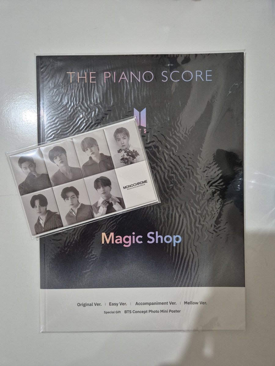 Jung_FerHope's tweet image. Feedback positivo para a @morekstore que aumentou minhas partituras lindas e pela CEG do Monochrome.
Esse set de imãs é muito lindo 🥰
Lá, obrigada mais uma vez 🫶🏻