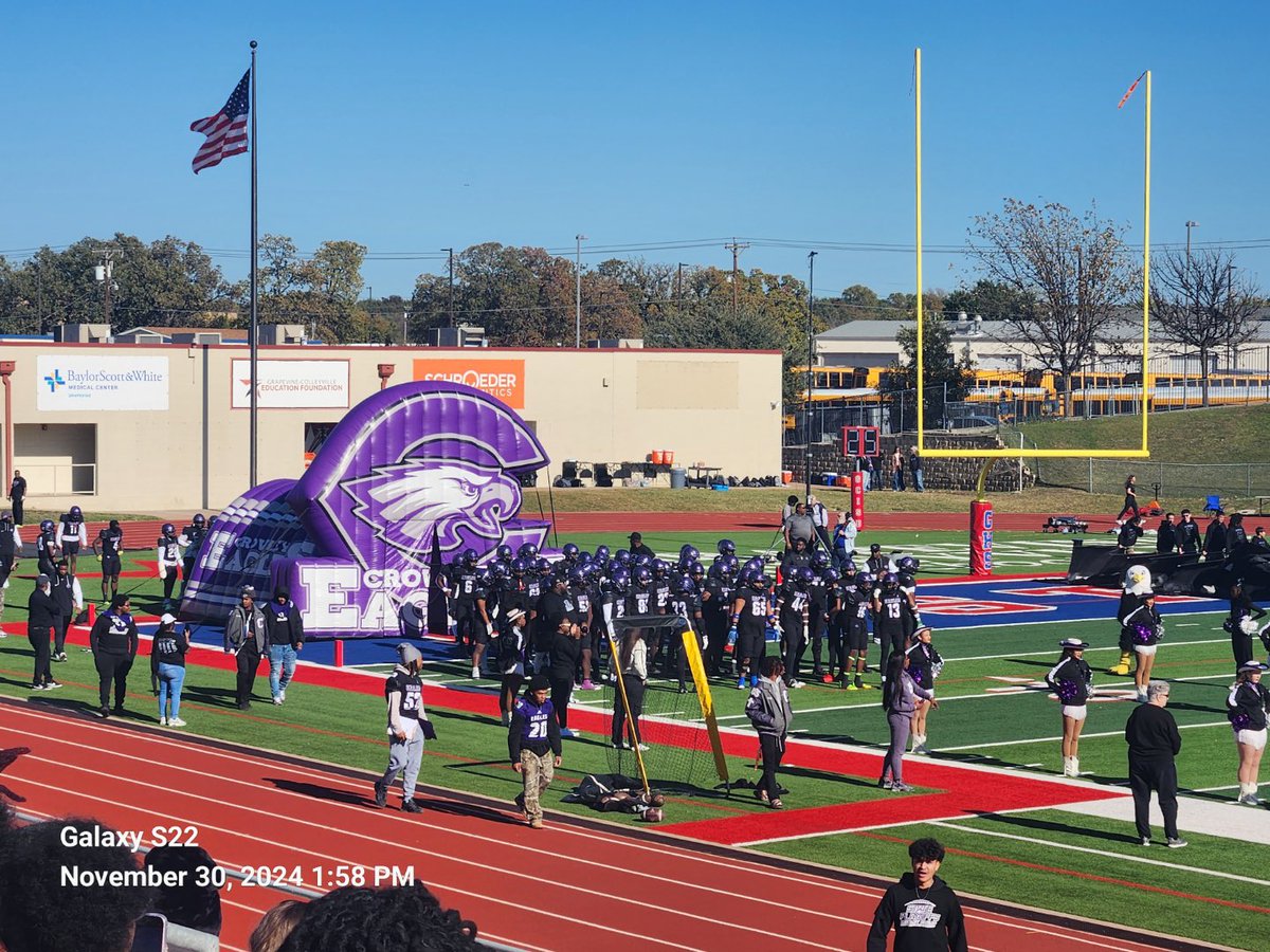 Foncelle74's tweet photo. So proud of our Eagles and the amazing season we had, unfortunately it ended today. I’m looking forward to our team building on the foundation that’s been laid! Way to go🦅💜🖤🤍 🏈 #CrowleyTough🦅#BWSOC #coachwifelife #TeamLynn💚 #lifewithcoach #fridaynightwives
#playoffs2024 https://t.co/DQSDxeCOuw