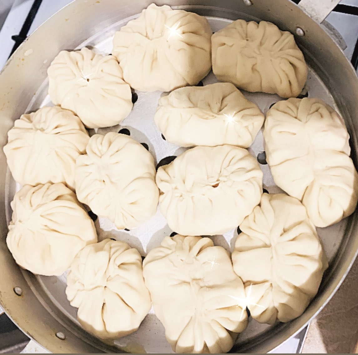 yrysgul_dev's tweet photo. Guess what?
Вчера я приготовила еріс манты 🥟 с моим secret twist! 🏆 Мой inner chef на высоте, и эти манты - must-try.
😜 Swipe right на exclusive taste и убедитесь сами, что это настоящий game changer.
#Манты #EpicTaste
#CookingQueen #Foodie
#FoodLover https://t.co/NJqSGTatHy