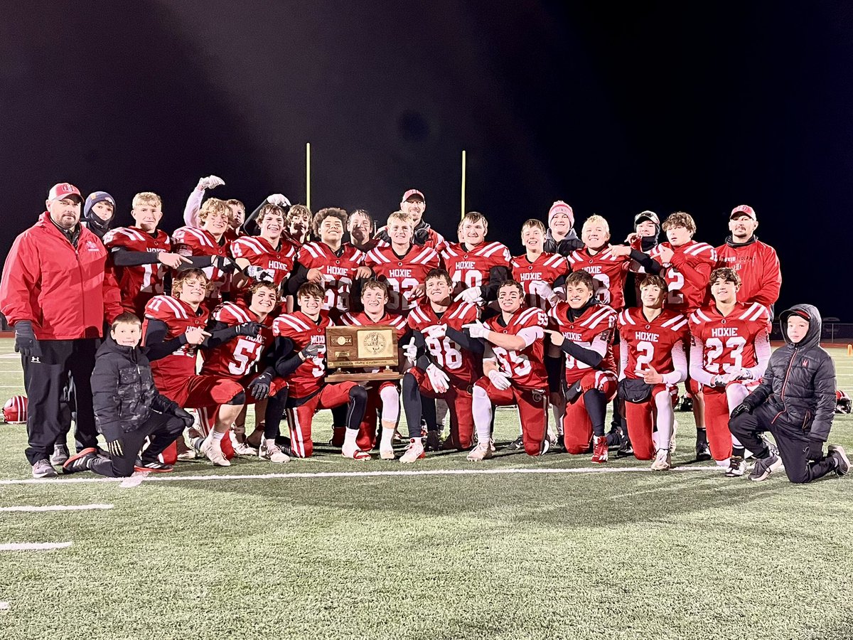 Congratulations to the Hoxie Indians!! 
State Champions in 8M1 in KS! 
What a great year <a href="/coachbaar/">Lance Baar</a> <a href="/USD412Hoxie/">Hoxie Community Schools</a> From #TeamOfTheDay  to holding that 🏆🏈🇺🇸👊💥 
Pictures📷 by <a href="/KSportsImages/">Everett Royer</a>