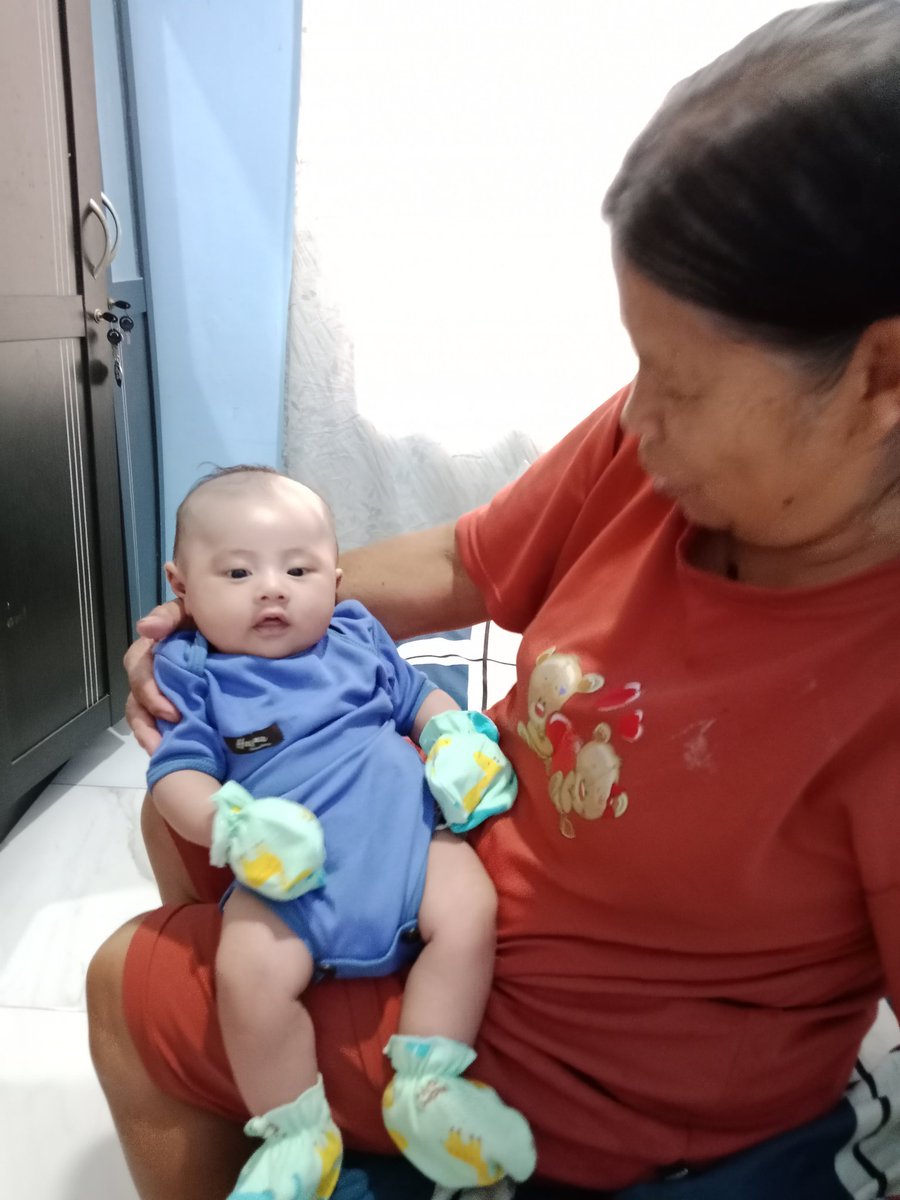 Aku tetap butuh ibu ketika menjadi ibu.... 

❤