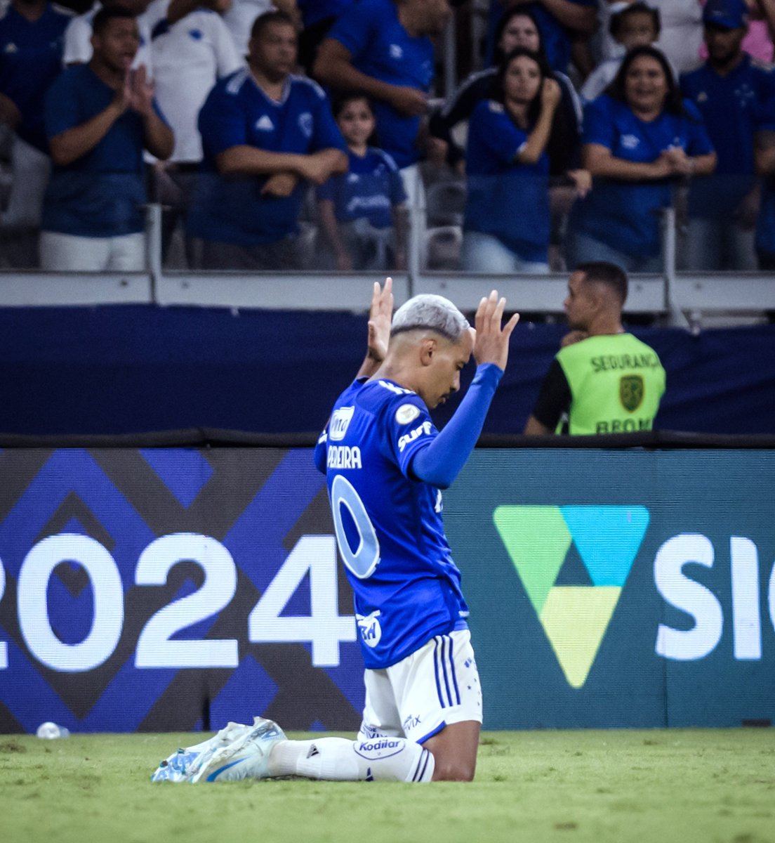 conexaocec's tweet image. HOJE TEM CRUZEIRO ESPORTE CLUBE 🔵⚪

🆚 RB Bragantino
🏆 36ª rodada do Brasileirão Série A 2024
🏟️ Estádio Nabi Abi Chedid
📍 Bragança Paulista-SP
🕚 18h30
📺 Premiere