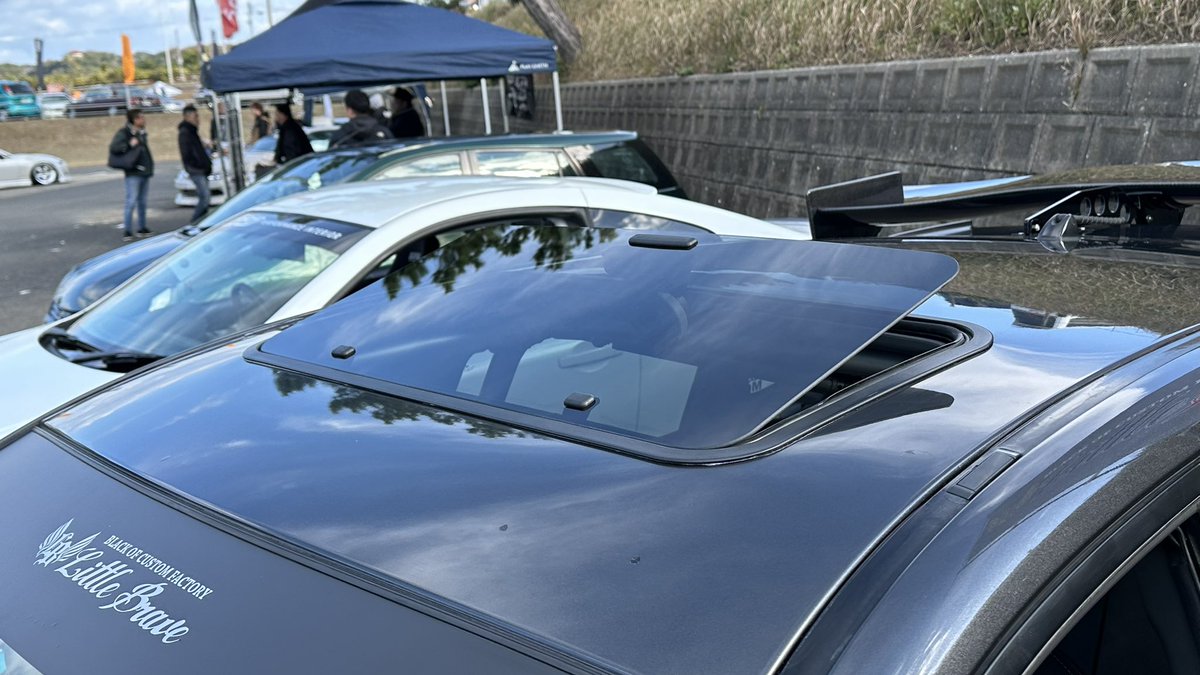 frgrbimpreza's tweet photo. 本日、ストリートインターナショナルに出展しております。
ホイールを、JDM concept GT6
ゼニスのチルトアップサンルーフ
ウィングラダーをブラックに、変更しております!
#streetinternational
#JDMconcept https://t.co/HQLbfAkeVp