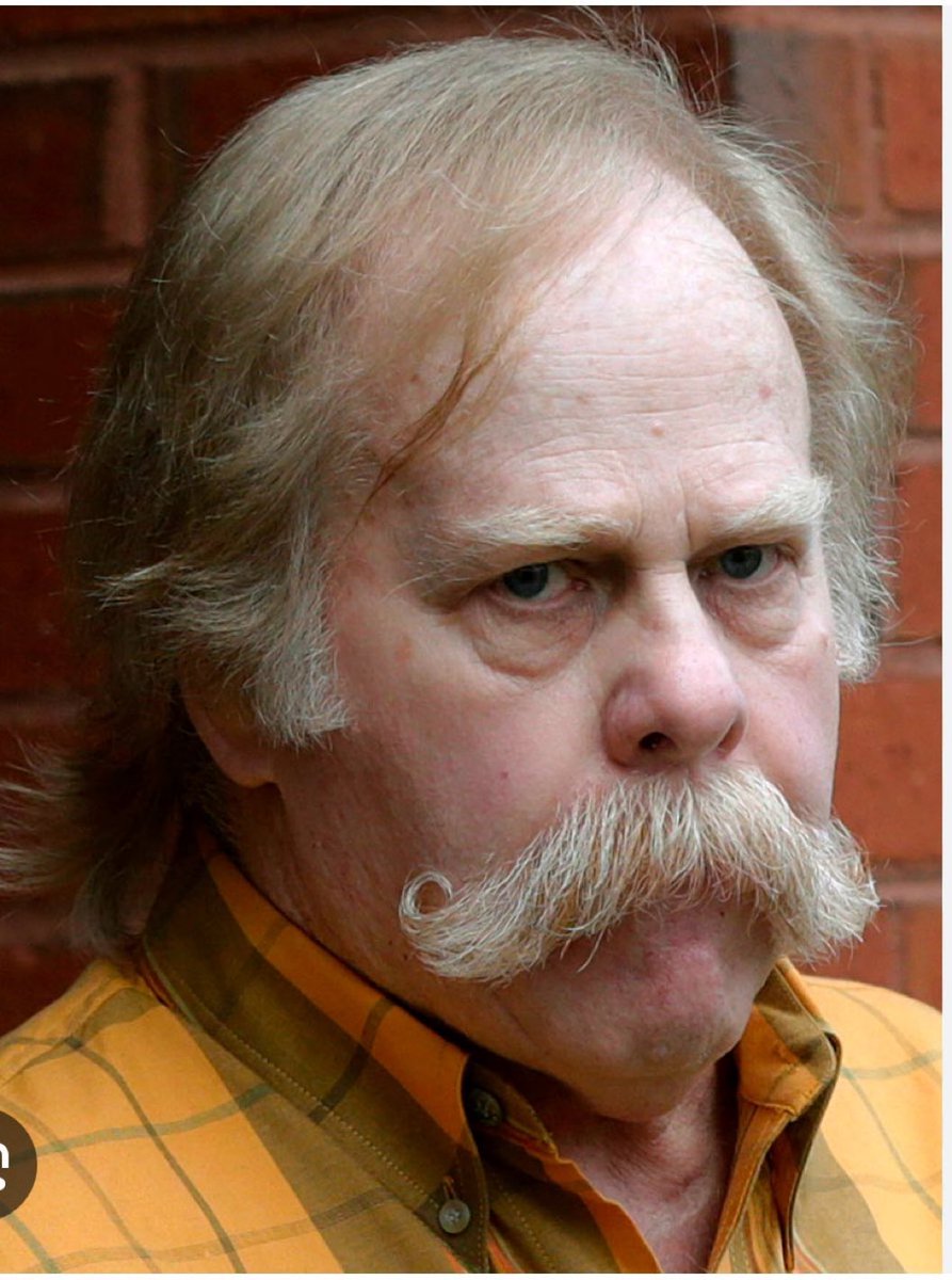 Dr. Gunter Gladd tweet media