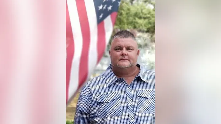 🚨George Garner II, the 49-year-old mayor of McColl, South Carolina, died Tuesday in a head-on vehicle collision while being pursued by police. The incident occurred in Mechanicsville when Garner’s vehicle collided with a truck.