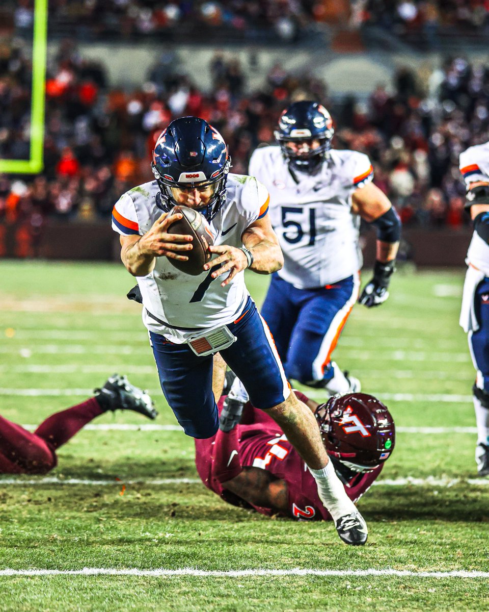 UVAFootball's tweet photo. Another TOUCHDOWN run by  @TonyMuskett ‼️ https://t.co/X2CJ1VQZPJ
