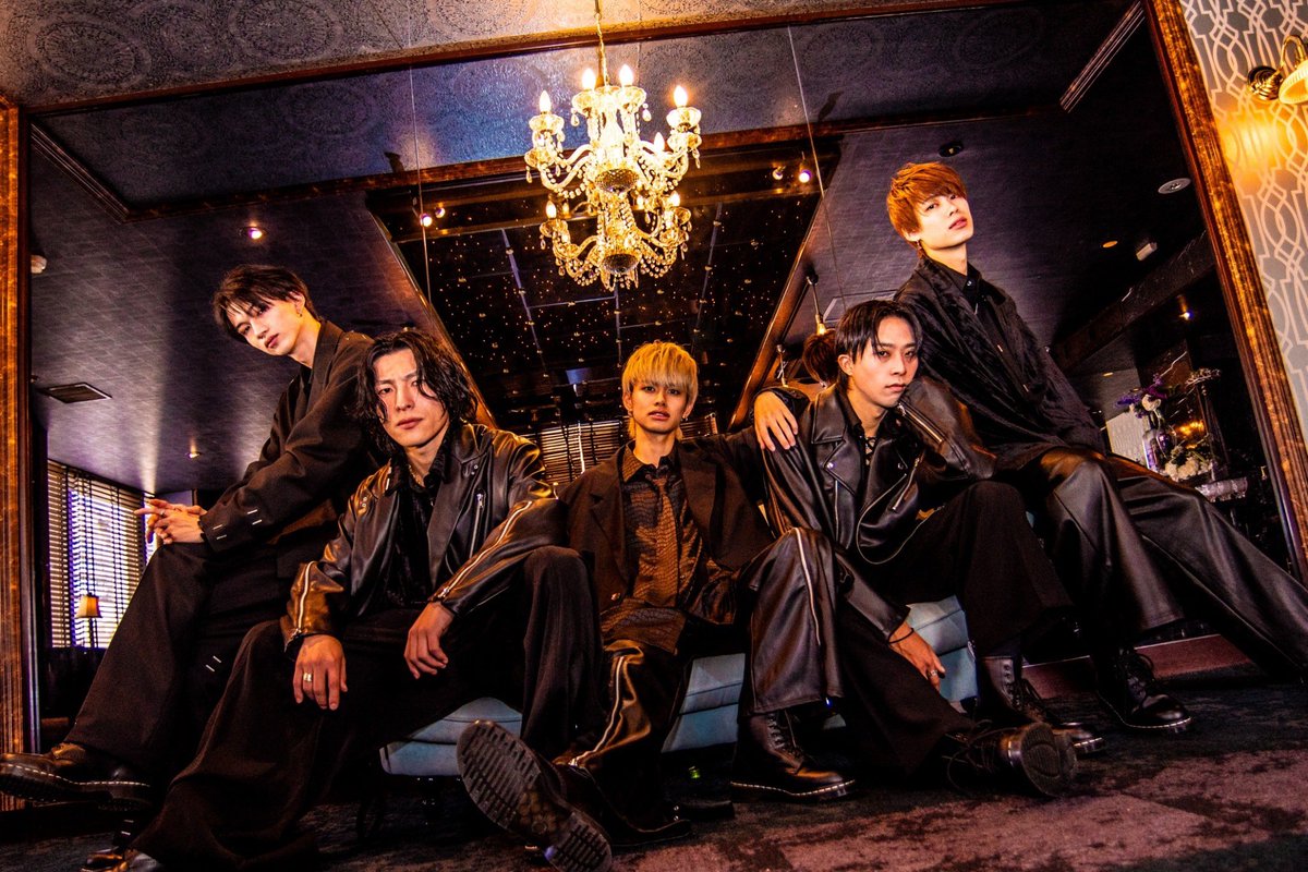 👑 ENvY 👑

2nd ALBUM  releaseに
先駆けて
New visual解禁‼︎

ENvY
2nd  ALBUM  
" Seek let mind "
2024.12.20(wed)
DIGITA RELEASE

もう少しお待ち下さい