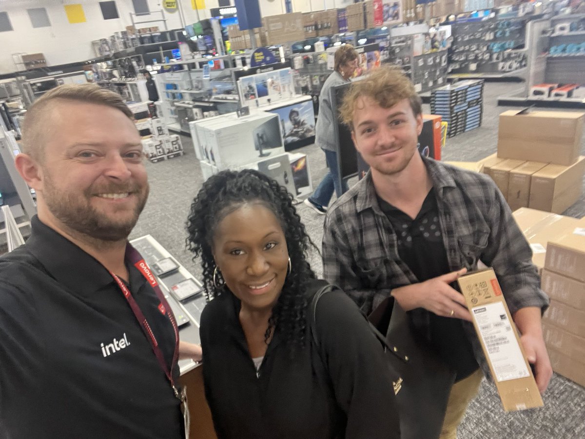 RyanInRaleigh2's tweet photo. We are (sort of) BACK baby!! Wheeling around with my best pal selling #WeAreLenovo to everybody! #PremiumSTARS https://t.co/lQXdRMK8Ne