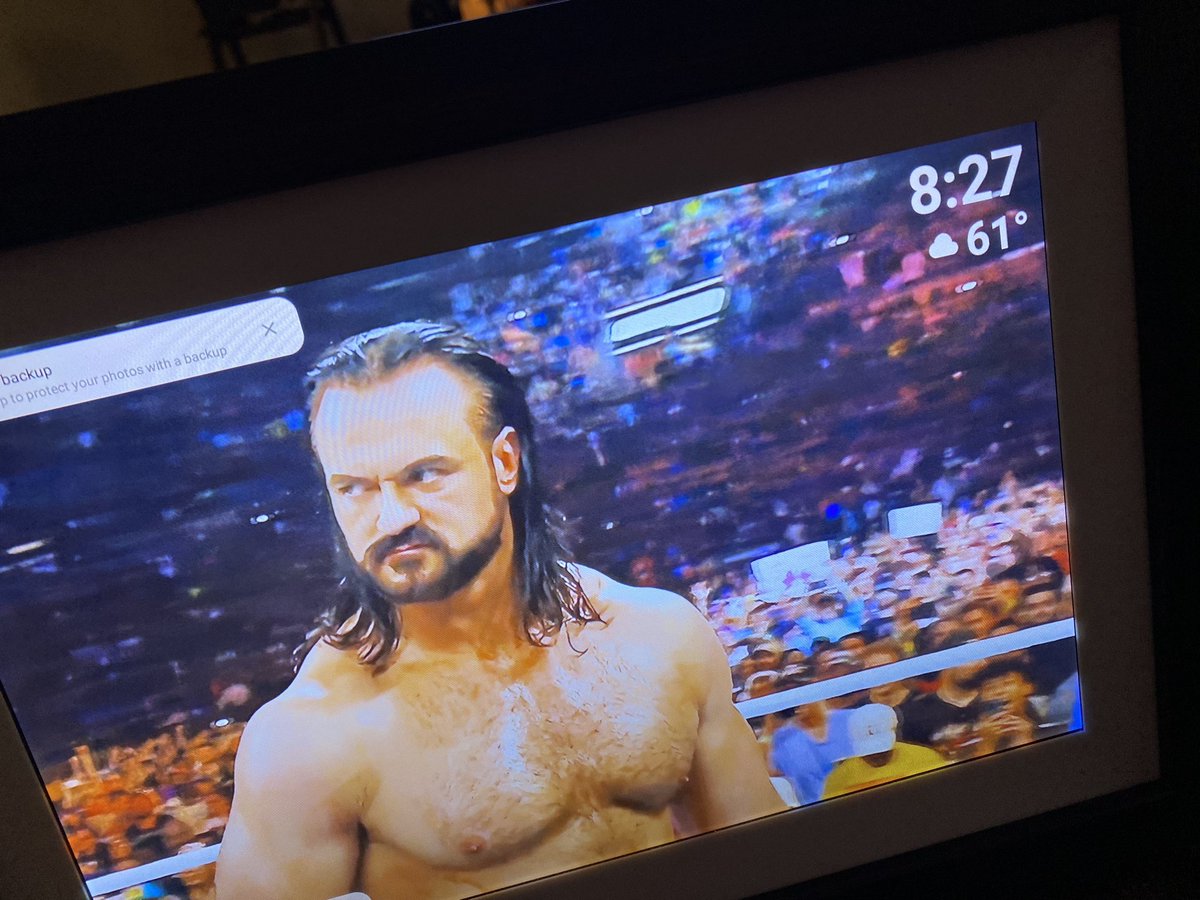 itsme_dora's tweet photo. One of the pictures on my mom’s digital frame. I could not stop laughing 😆 https://t.co/YbOEZlvPAX