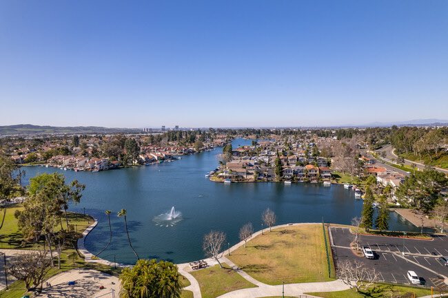cerulean626_'s tweet photo. Lake Forest, CA (pop. 86K, 49% White)
2024: Harris 🔵+4
2020: Biden 🔵+7
2016: Trump 🔴+1
2012: Romney 🔴+16
2024 #CASEN: Garvey 🔴+1
2024 #CA40: Kim 🔴+4
2024 #SD37: Choi 🔴+5
2024 #AD72: Dixon 🔴+10
2020 #CA45: Porter 🔵+2
2020 #SD37: Moorlach 🔴+0.2
2020 #AD68: Choi 🔴+9 https://t.co/iDbHpwXBQf