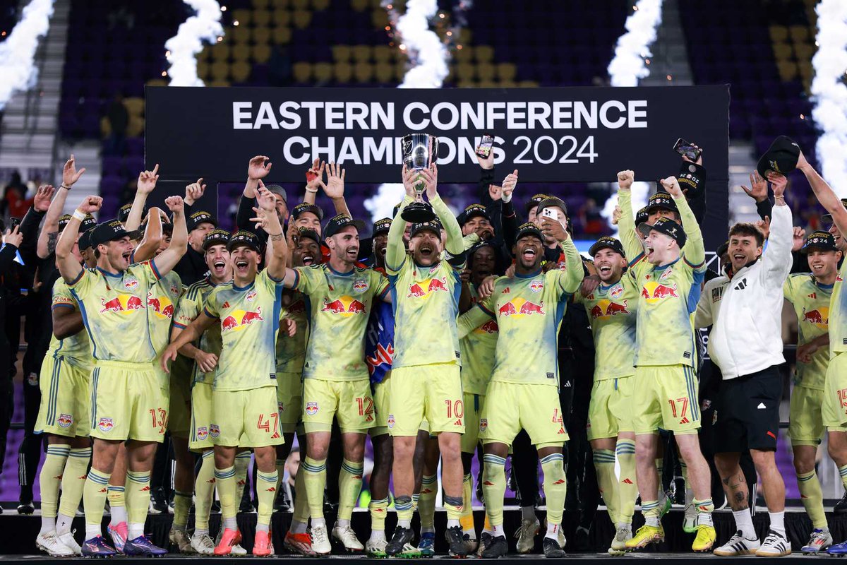 🔴 THE EAST IS RED 🔴