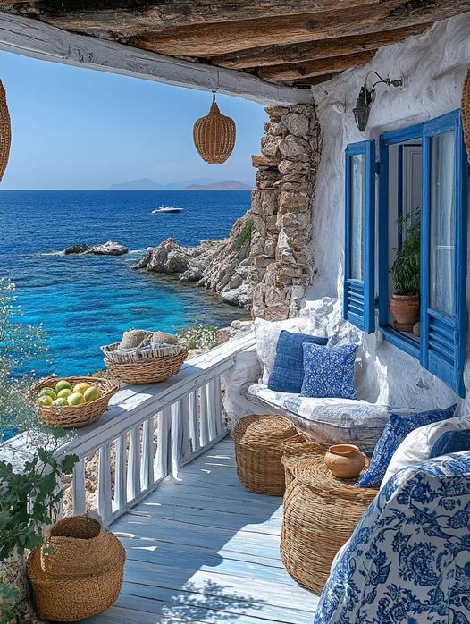 valerio_bit's tweet image. L'odore del mare in una casa da sogno.
#odore #mare #buona #domenica