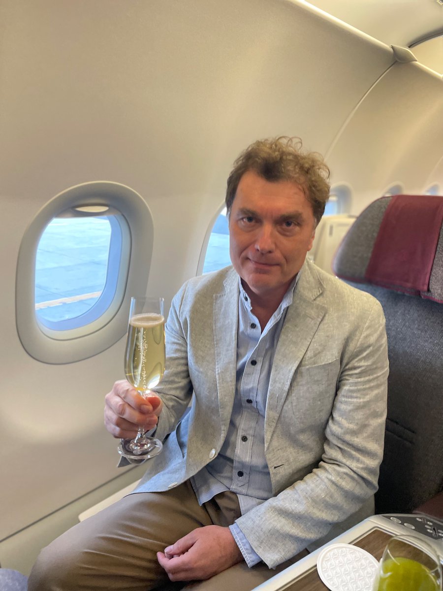 BranimirFarkas's tweet photo. Thank you @qatarairways for making my retuen to India for another diplomatic mandate after 20 Years  a comfortable safe and enjoyable expirience #airtravel #comfort https://t.co/5Vldt21dmC