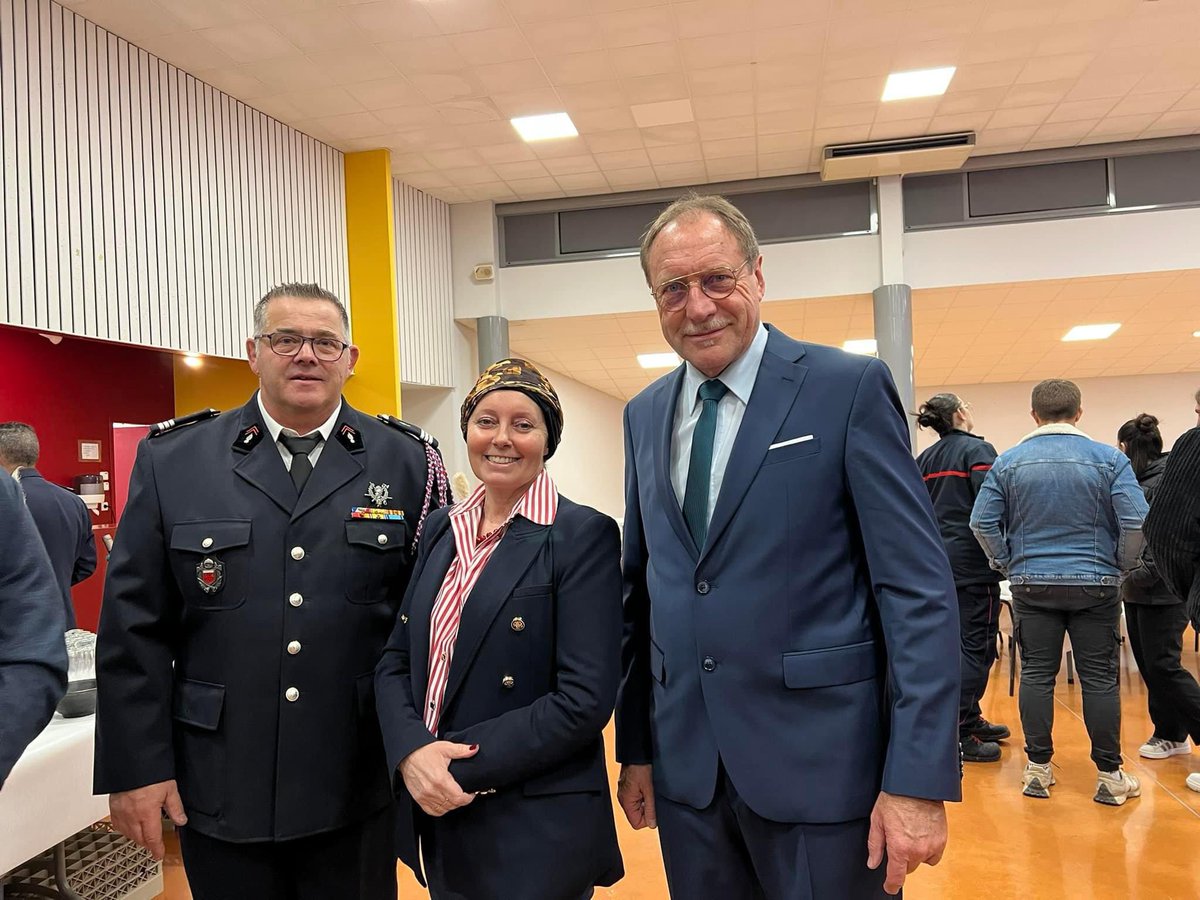 marine_hamelet's tweet photo. Première Sainte-Barbe de la saison aux côtés du Chef de centre de #Lavit et de Monsieur le Maire.
Ravie et honorée d’être parmi vous pour vous exprimer toute ma reconnaissance.
Félicitations aux nouveaux promus.
Vive les pompiers ! 🇫🇷 https://t.co/coQHzC1Ljv