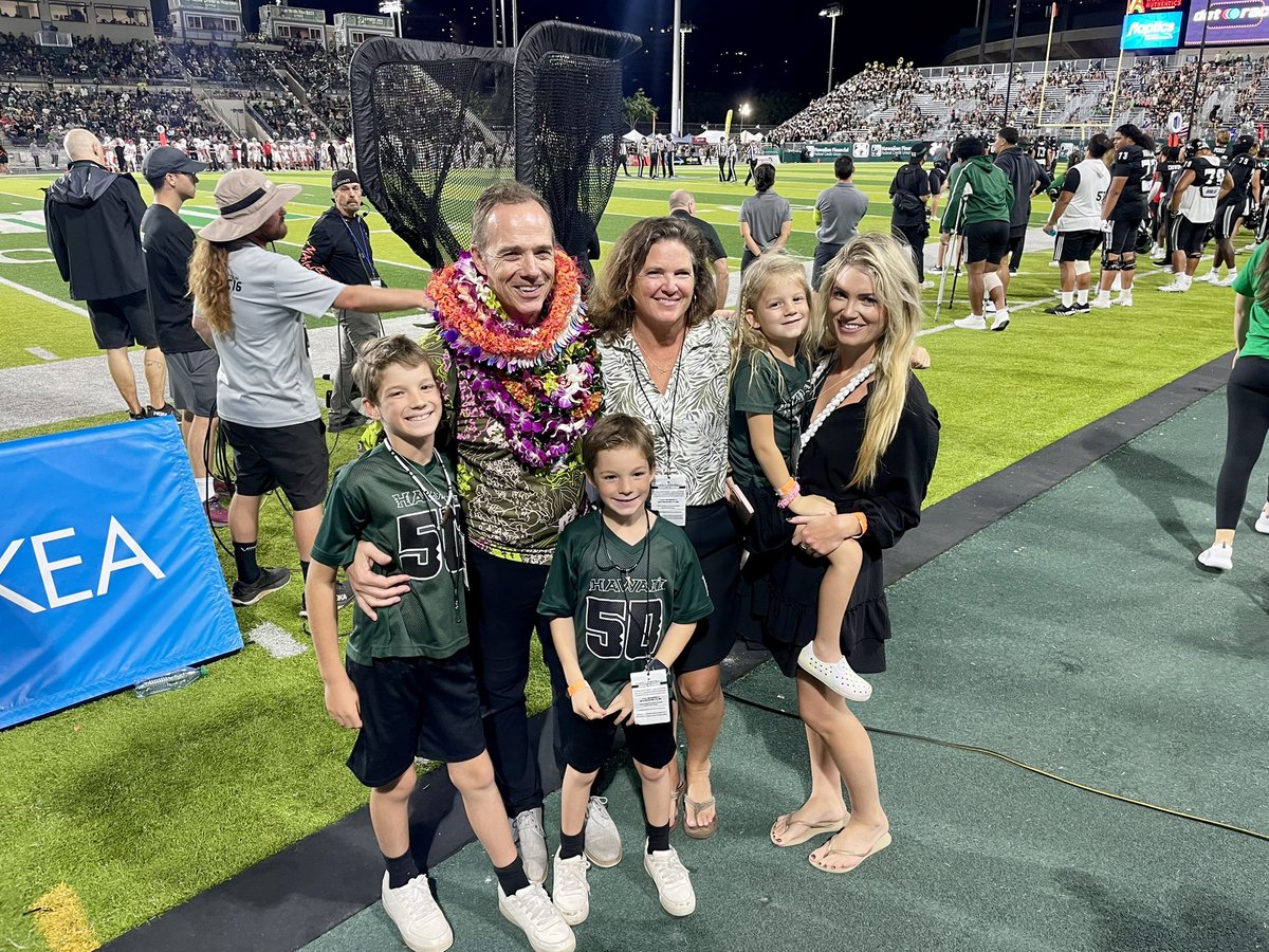 cwangelos's tweet photo. ~Mahalo and Aloha, Hawai’i~
❤️🤙 https://t.co/4xuqWyaZSA
