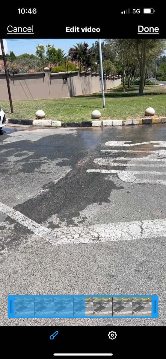 KP2701's tweet photo. @JHBWater leaking pipe in the road at cnr Ryk and Roux. Randburg https://t.co/nNfvgnyZgQ
