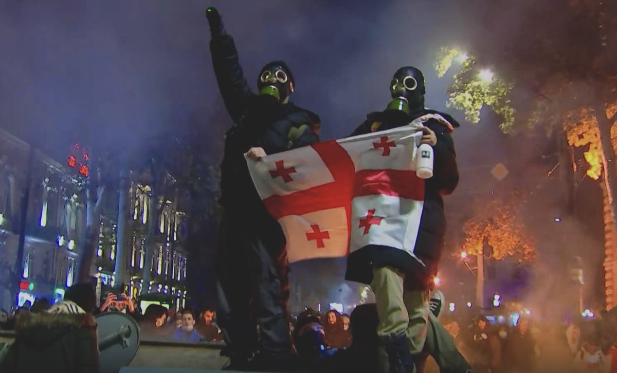🇬🇪 | Key outcomes of Georgia’s protests so far:

• International response: the European Parliament called for new elections and the US suspended its strategic partnership with the Georgian government.

• Disobedience: Georgian diplomats, public sector employees and ministry