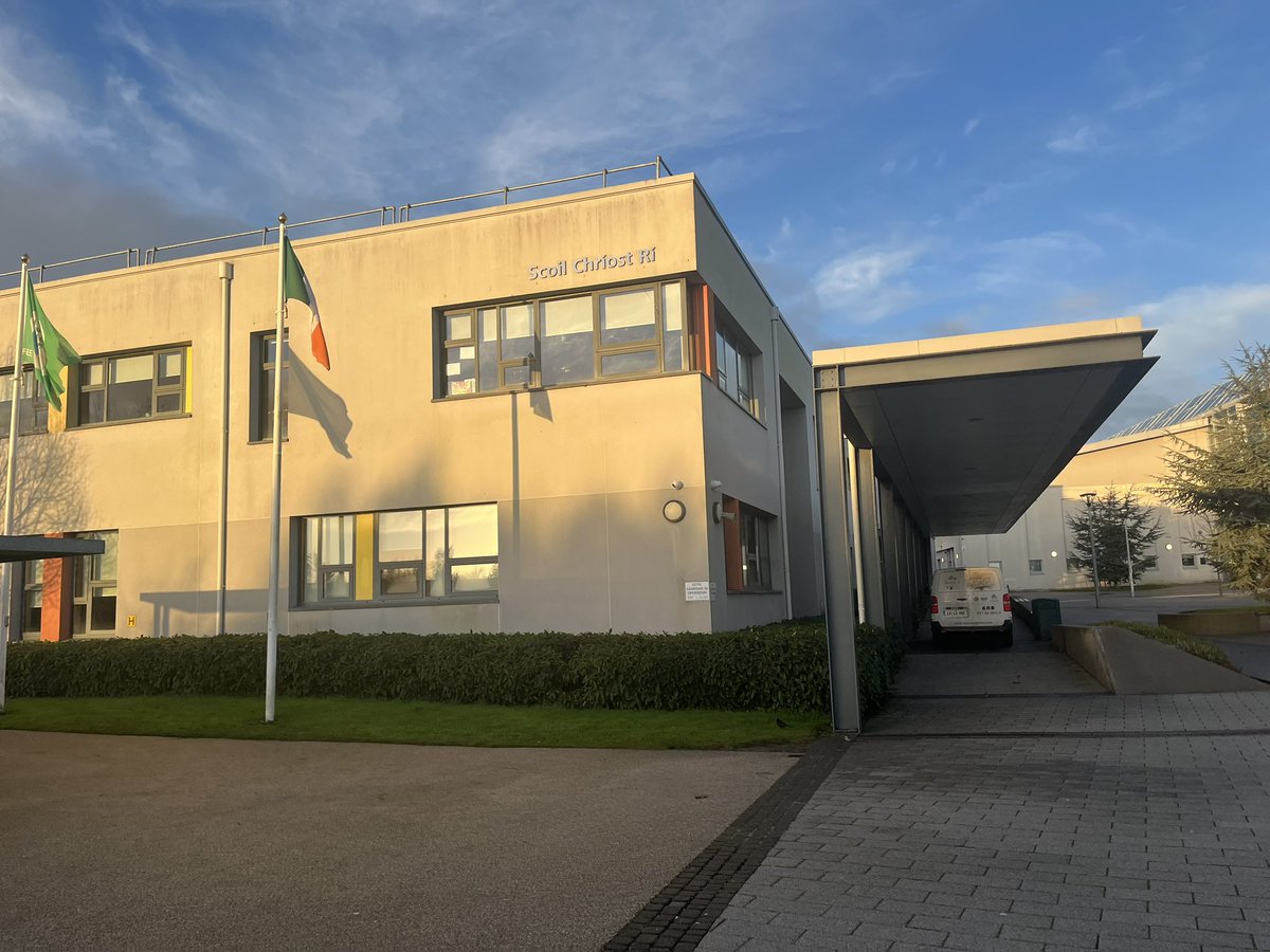 Lovely morning at Scoil Chriost Rí in Portlaoise for day two of the count! #Laois #Election24