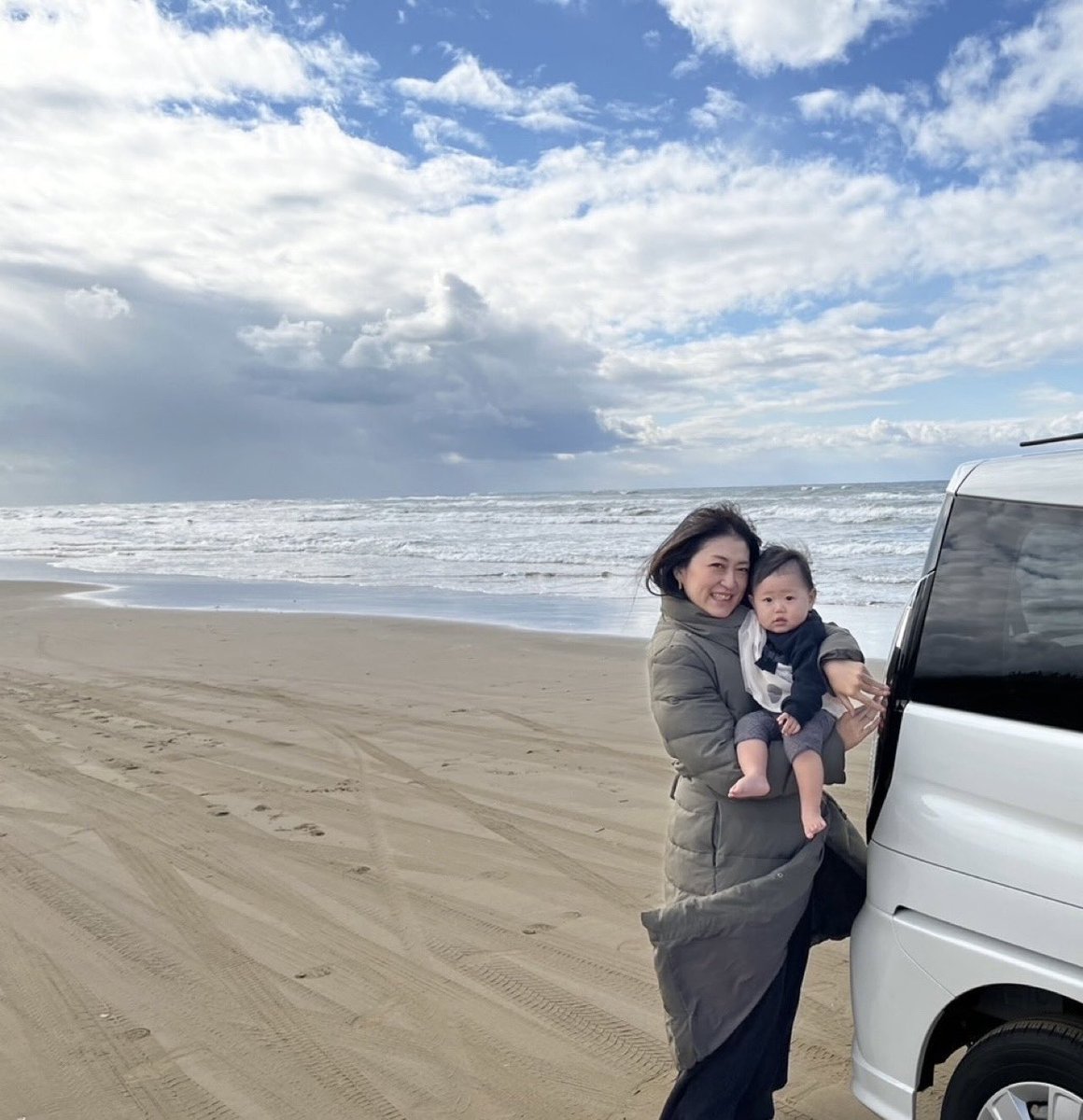 やっと免許が取れました〜、嬉し🤗✨
早速千里浜なぎさドライブウェイへ🎶

そして12月はコチラ、是非とも！
◼︎3日　銀座Swing
岸本美咲as小沢咲希p清水昭好b小松伸之d
◼︎15日　吉祥寺サムタイム
村田憲一郎d中島朱葉as吉田桂一p飯田雅春b
◼︎24日　赤坂B flat
 Harvey Thompson Xmas Live