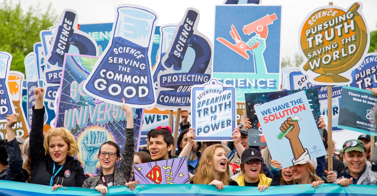 “America’s fractured trust in science, explained in 3 charts.”
vox.com/future-perfect…