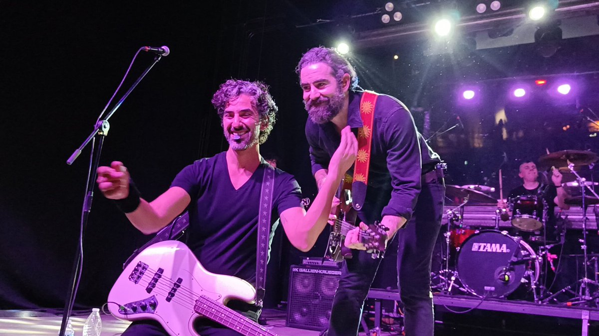 La morra de negro tweet media