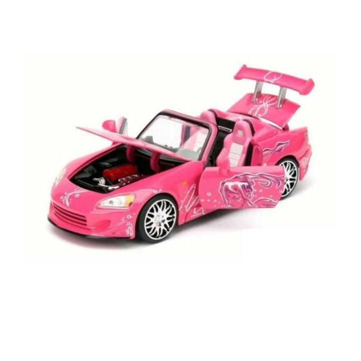 scoupsmart's tweet photo. wtb lfs 

suki's pink honda s2000 mini car

- should be in its mint condition
- preferably still with its box

dm me https://t.co/liEtEtqvam
