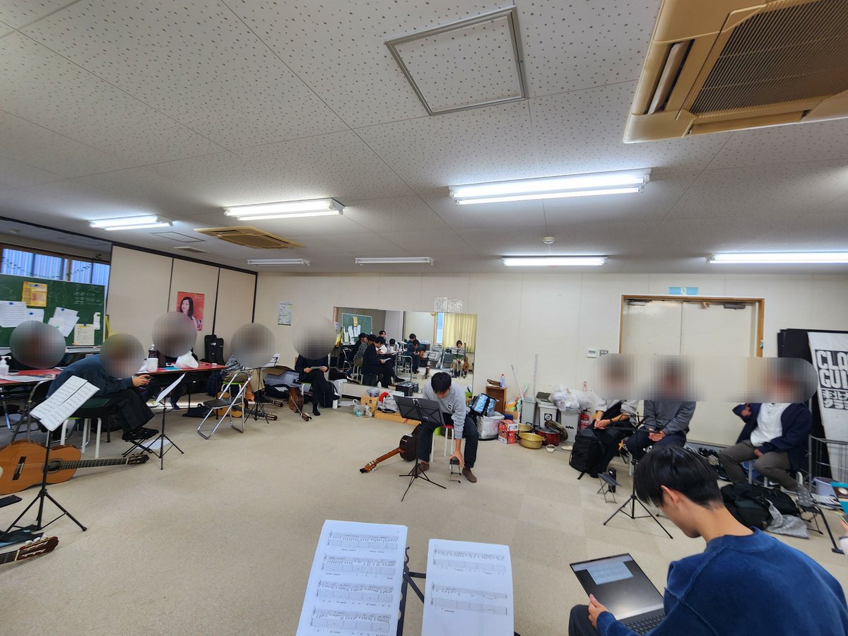 tonpei_clagi's tweet photo. ��日は定期演奏会前の最後の批評会です！！

みんなの前で演奏するのは非常に緊張しますが、演奏のよかったところ、悪かったところを客観的に評価してもらえる貴重な機会です。

最後まで頑張ります！ https://t.co/wjGU1agsVm