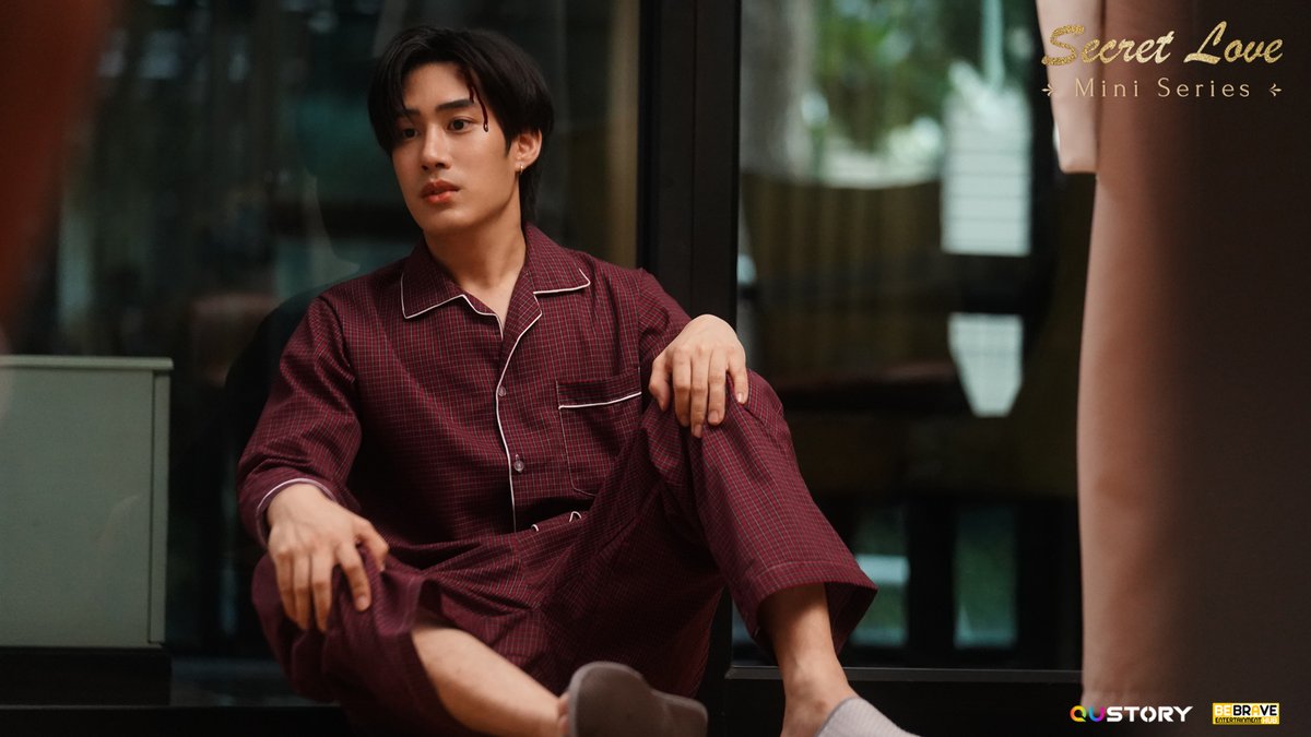 qustorybl2024's tweet photo. EverythinAng fell apart with that name —— Tong.
An calmly seemed to be describing an ordinary thing. But my heart was instantly bleeding like my forehead.
——《Secret Love》Original Novel
#SecretLoveEP41to50 #SecretLoveMiniSeries #TleFirstone #qustory https://t.co/8gehINDkpp