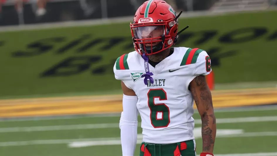 luhtrewrld's tweet photo. Blessed to receive an offer from MVSU football @MathewsArmunz (Already been offered) @RecruitGeorgia #newtwitteraccount https://t.co/YVXLWl9f4K