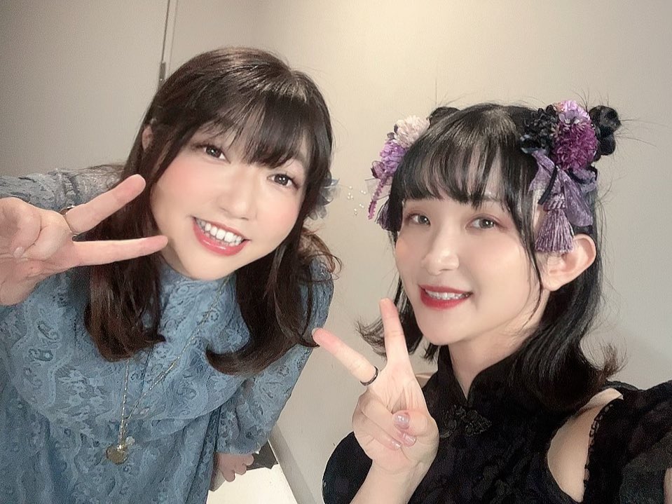 murasaki_hotaru's tweet photo. #BGMライブ2024
本公演コラボは霜月はるかさんと「Re:Call」✨
学生の頃からはるかさんの歌が大好きで、
憧れの職業人へインタビューするという授業でインタビューさせていただき、
時を経て同じ舞台でコラボさせていただいたこと大変嬉しく思います！
これからも活動頑張ります！！
#bgm_live https://t.co/0JrgE35JyY
