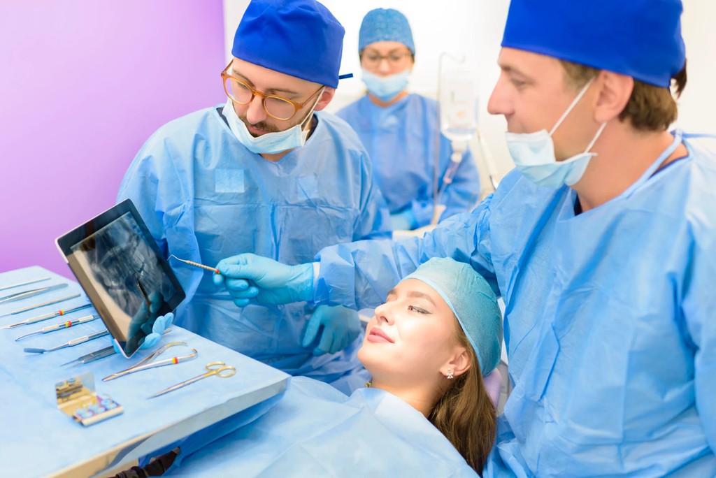 Arrestyourdebt's tweet photo. A doctor is arguably more trained and licensed as a medical professional, while a dentist is classed more as a medical practitioner with a dental health specialty.

Read more 👉 https://t.co/L5QRDAfioI https://t.co/3kDp55E5DP