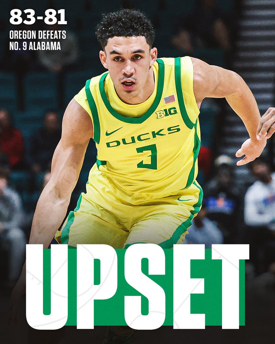 espn's tweet photo. OREGON UPSETS NO. 9 ALABAMA TO TAKE HOME THE PLAYERS ERA FESTIVAL CHAMPIONSHIP 🦆 https://t.co/cn3Uu46TMy