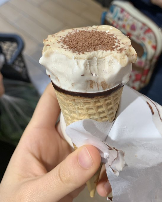 shuiguochaTW's tweet photo. My dream reward is:
eat icecream all seasons!

#Dreamscometrue $Lingo https://t.co/t8zuSKAWDH
