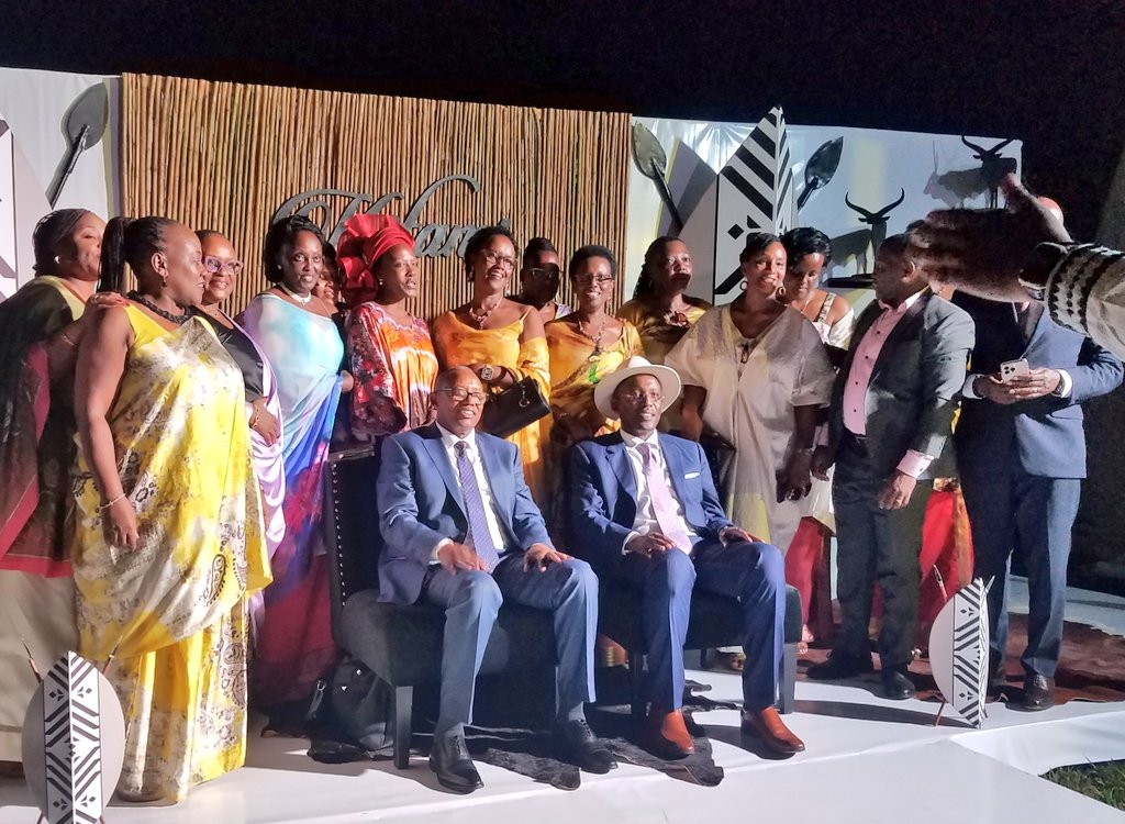 AfricanNkaheza's tweet image. Happy marriage our siss #kitami