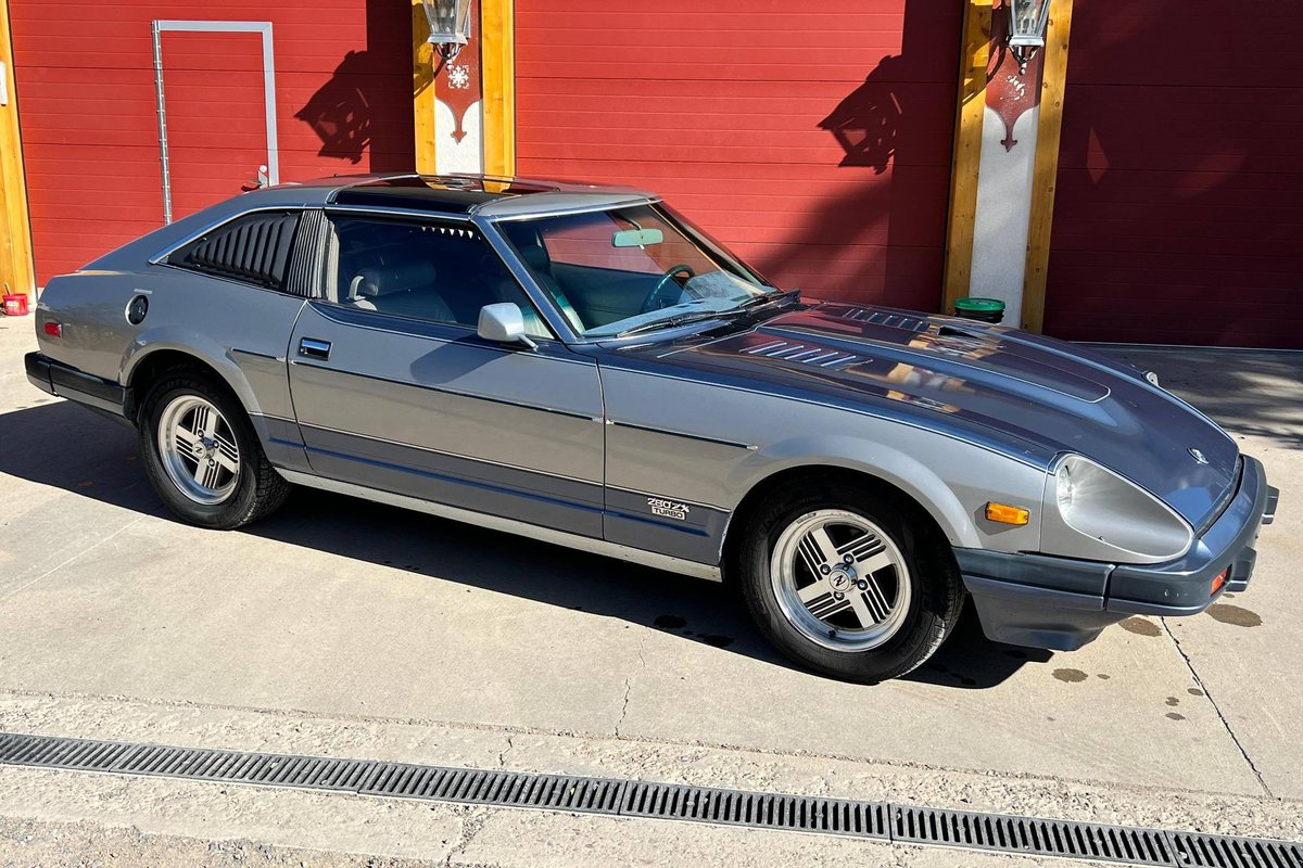 driven2read's tweet photo. @scarlettzone Well YES ... In 1982 my 1st sports car was a Silver 1979 Datsun 280z 2+2 Turbo ! https://t.co/uLiQvjaIf8