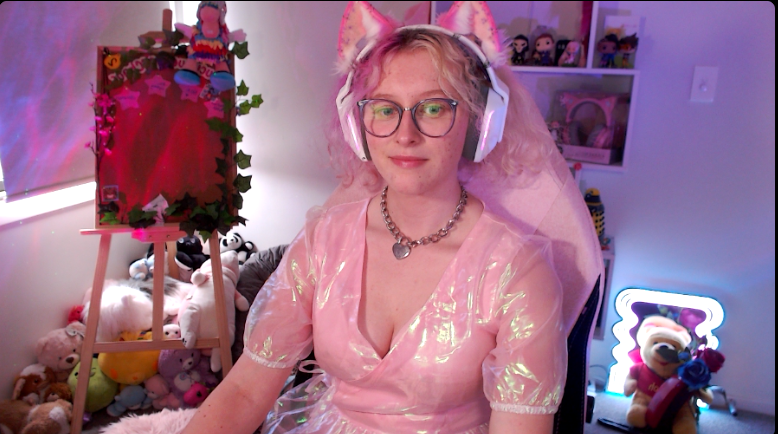 LucyQueenOfChaos tweet media