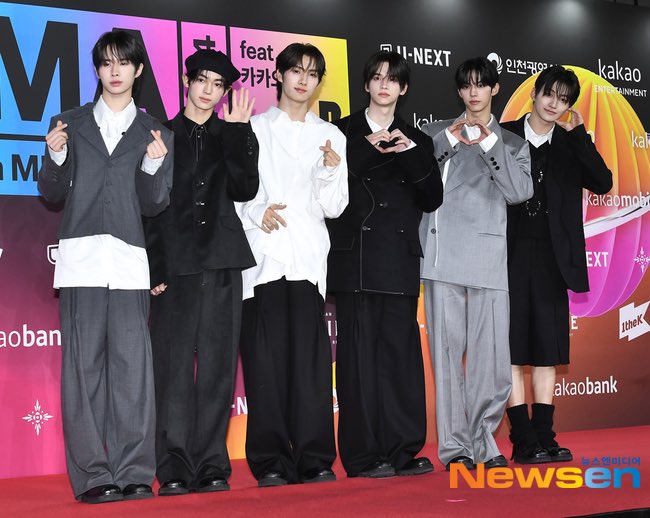 PopNation360's tweet photo. 'Major Award' Winners at MelOn Music Awards 2024🥇

🏆Artist of the Year: #aespa

🏆KakaoBank Album of the Year: aespa (Armageddon - The 1st Album)

🏆Song of the Year: aespa - #Supernova

🏆Record of the Year: (G)I-DLE

🏆Rookie of the Year: #TWS / #ILLIT

#MelOnMusicAwards2024 #MelonMusicAwards #MMA2024