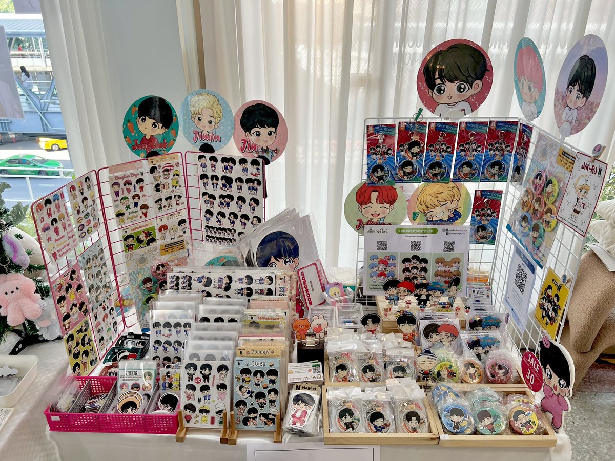 oppacartoons's tweet photo. *ﾟ+.｡:;+.:;｡+ﾟ*♡ *ﾟ+.｡:;+.:;｡+ﾟ*

At #7EUyourTEsmileAMO_kvym

วันนี้งานวันสุดท้ายเเล้วนะคั้บ อย่าลืมเเวะมาซื้อพาน้องกลับบ้านกันน้า🥺

✧･ﾟ: *✧･ﾟ:* ☆  ᙏ̤̫͚ ₍ᐢ ɞ̴̶̷.̮ɞ̴̶̷ ᐢ₎ *:･ﾟ✧*:✧

#jungkook #taehyung #kookv
#fanartbts #BTS #bangtangboys
#ตลาดนัดบังทัน https://t.co/pBSSwlFnjt