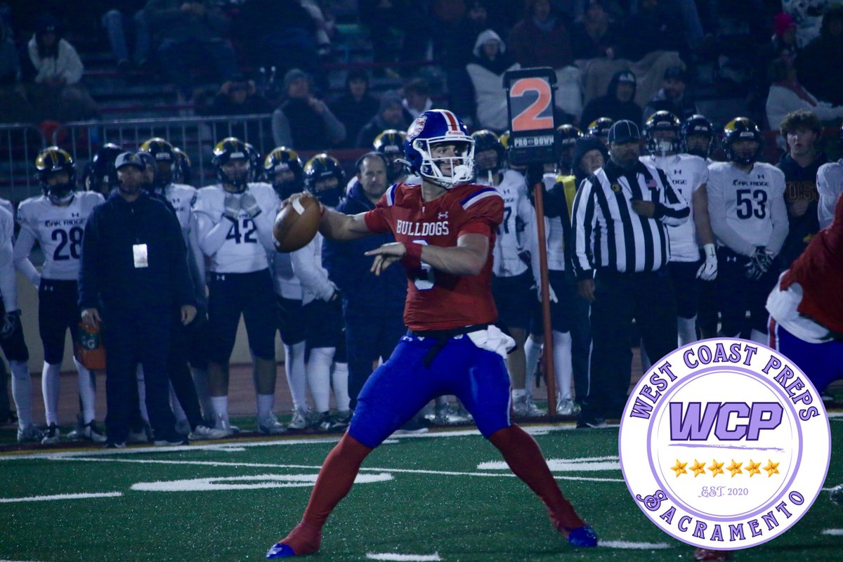 WCPSacramento's tweet image. Final: Folsom 41, Oak Ridge 0. 

A fourth straight section banner is heading to Folsom. 

Postgame coverage will be available shortly at WestCoastPreps.com