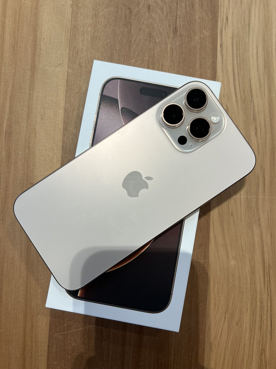non-bl related but I just wanna share that I finally got my younger sister her very first iphone ever, and it’s 16 pro max 🥹 I decided not to attend SEVENTEEN’s concert for this. a bittersweet moment for me :’)