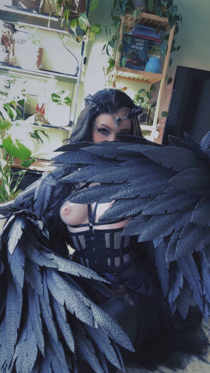 Lana Bee on Fansly 🩵🔪 tweet media