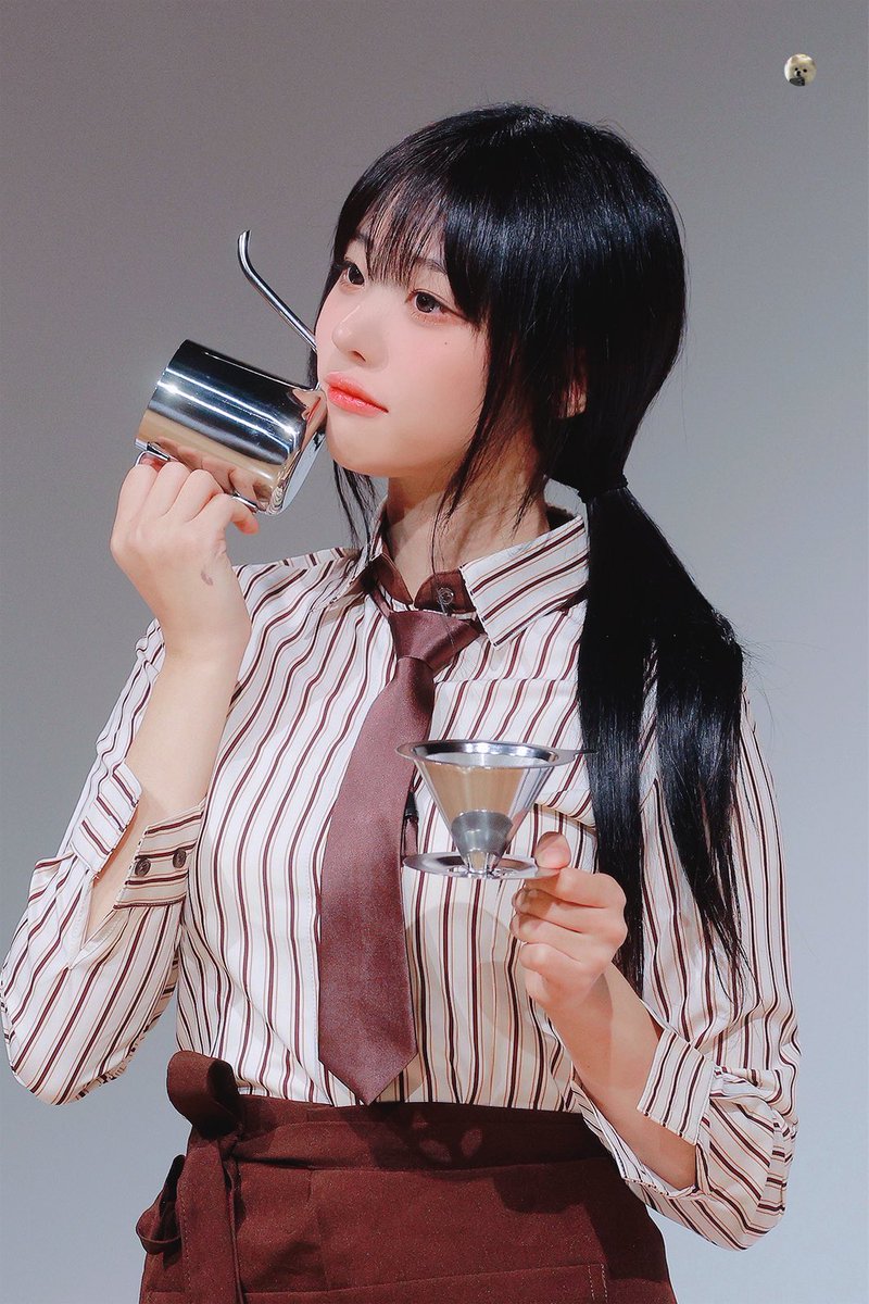 241124

#QWER #냥뇽녕냥 #히나 #장나영 #HINA
@hapycb https://t.co/5XhPzk9U3O