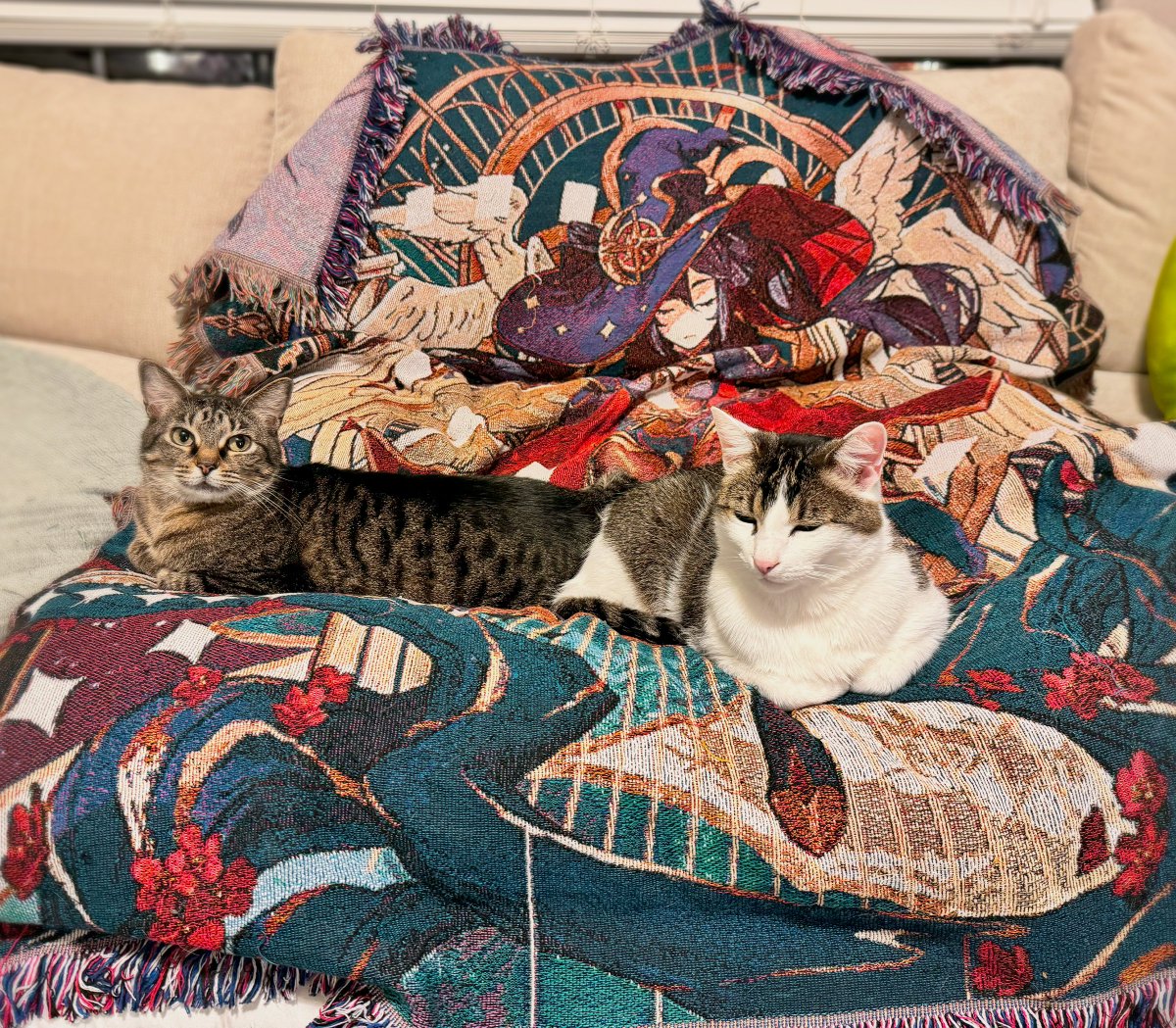 Mona Tapestry giveaway time!

Like and retweet our preorder announcement tweet below for a chance to win~

Winner will be randomly chosen monday afternoon!

(Cats not included)